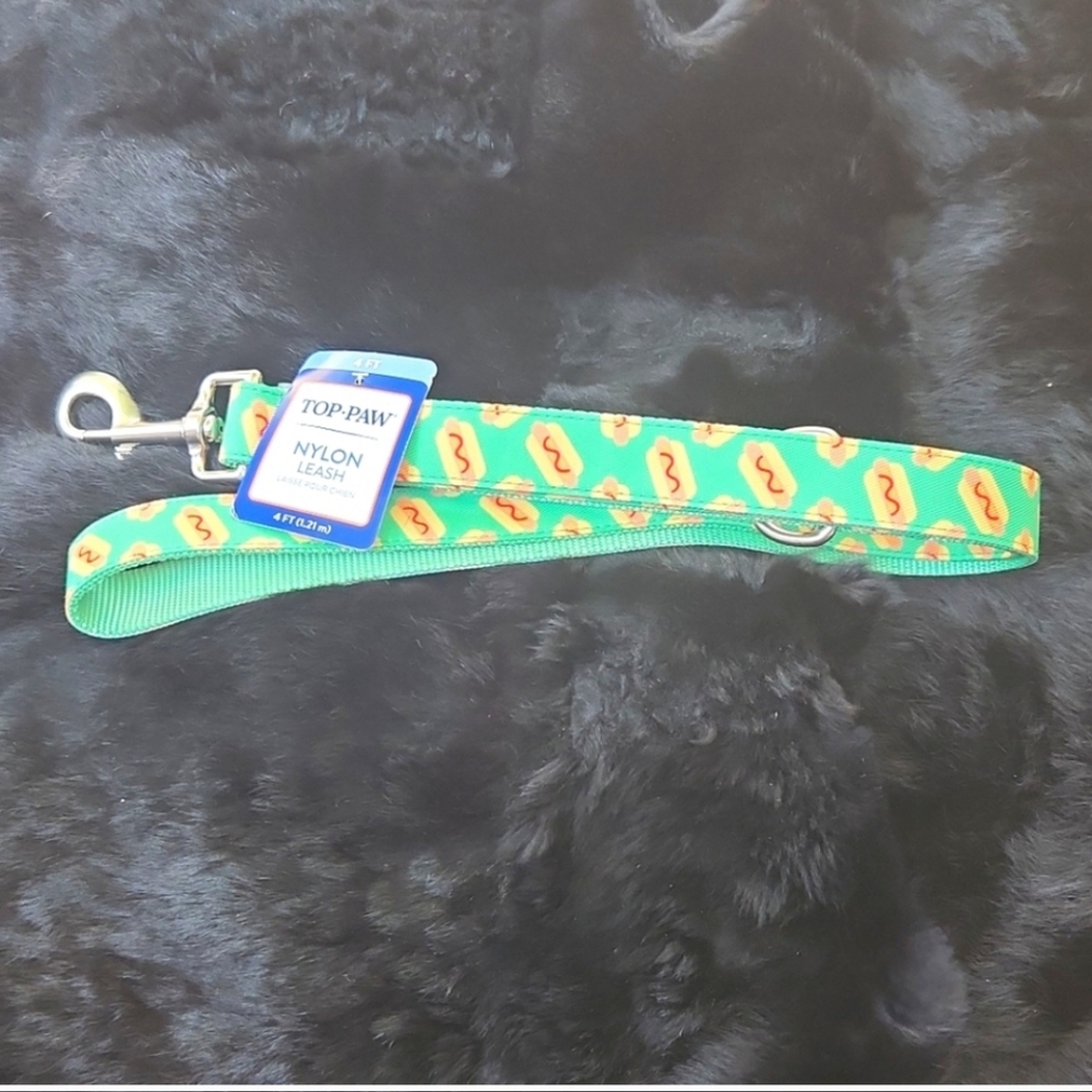 NWT HOT DOG LEASH 4FT